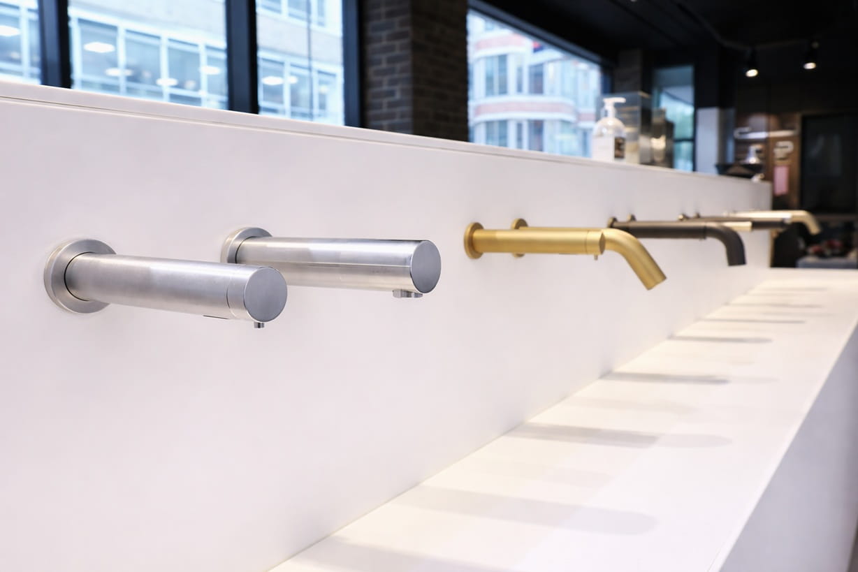 Touchless showroom